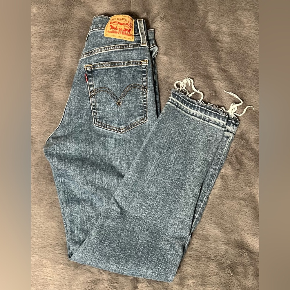 Levi's Women's Distressed Blue Cropped Jeans